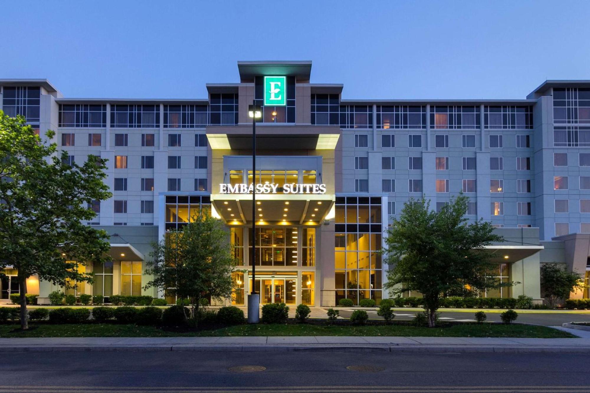 Embassy Suites By Hilton Newark Airport Elizabeth Exterior foto